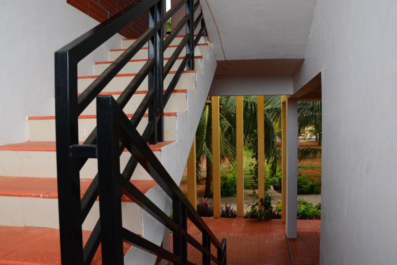 Claynest Resorts Kuttālam Buitenkant foto