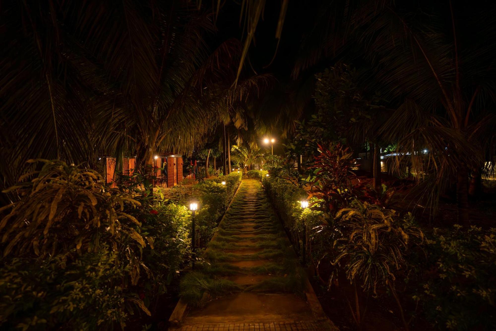 Claynest Resorts Kuttālam Buitenkant foto