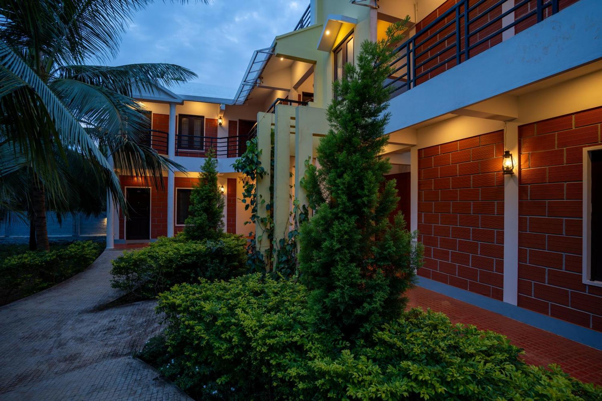 Claynest Resorts Kuttālam Buitenkant foto